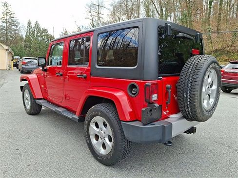 Used 2014 Jeep Wrangler Unlimited Sahara w/ Dual Top Group image 8