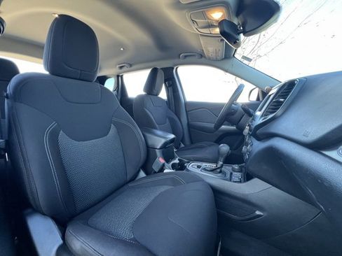 Used 2021 Jeep Cherokee Latitude image 31