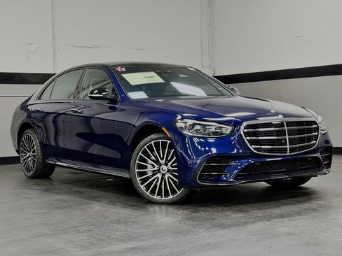 Used 2024 Mercedes-Benz S 580 4MATIC Sedan image 2