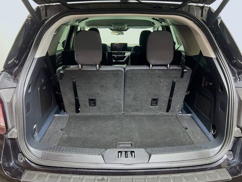 Used 2025 Ford Explorer Active image 22