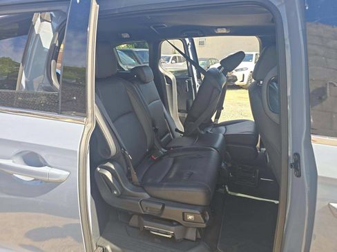 Used 2024 Honda Odyssey Sport image 15