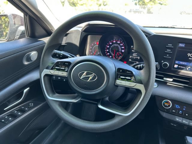 Used 2021 Hyundai Elantra SEL FWD image 10