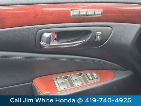 Used 2011 Lexus LS 460 L w/ Luxury Pkg image 26