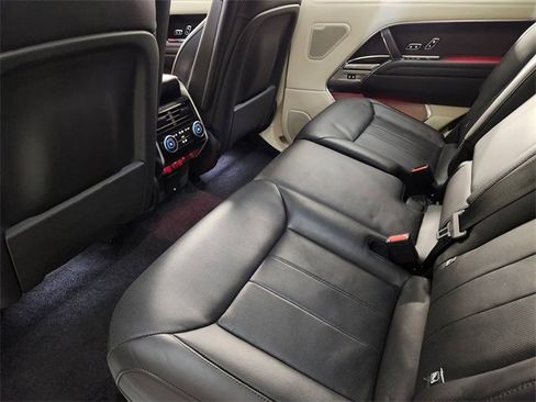 Used 2023 Land Rover Range Rover Long Wheelbase SE image 29