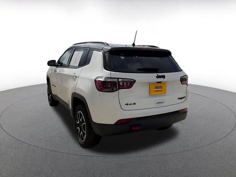 Used 2025 Jeep Compass Trailhawk AWD/4WD image 10
