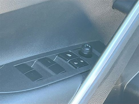 Used 2024 Toyota Corolla Cross XLE image 18