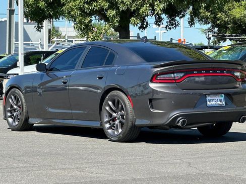 Used 2023 Dodge Charger R/T w/ Performance Handling Group RWD image 6