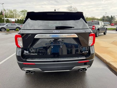 Certified 2022 Ford Explorer Platinum w/ Equipment Group 601A AWD/4WD image 8
