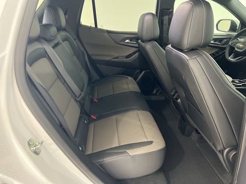 New 2026 Chevrolet Equinox LT w/ Convenience Package II FWD image 23
