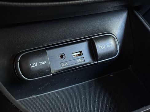 Used 2016 Kia Soul FWD image 37
