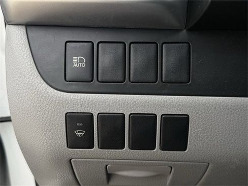 Used 2017 Toyota Highlander LE image 21