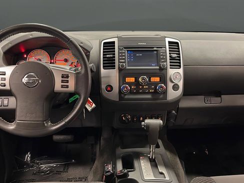 Used 2016 Nissan Frontier PRO-4X AWD/4WD image 11