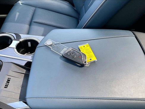 Certified 2025 Cadillac Escalade IQ Luxury 2 w/ LPO, Premium Carpet Package AWD/4WD image 35