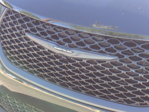 New 2026 Chrysler Pacifica Limited w/ S Appearance Package image 23