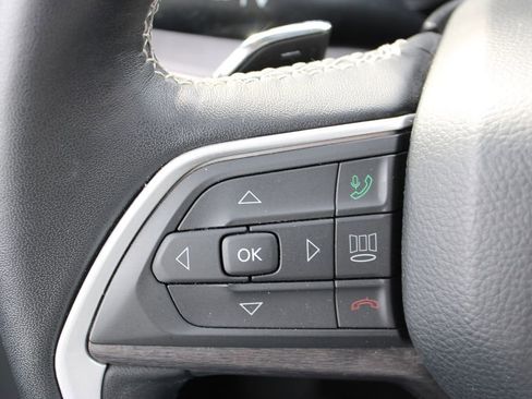 Used 2022 Jeep Grand Cherokee Limited image 27