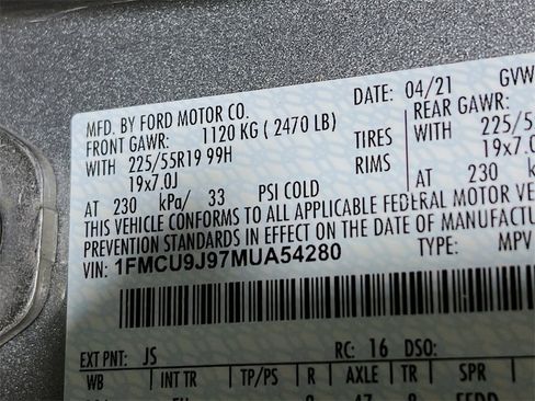 Used 2021 Ford Escape Titanium image 33