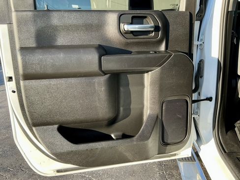 Used 2022 Chevrolet Silverado 2500 Custom w/ Custom Value Package image 32