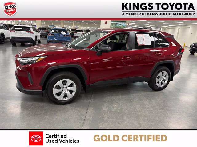 Used 2024 Toyota RAV4 LE FWD image 5