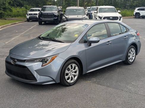 Used 2024 Toyota Corolla LE FWD image 3