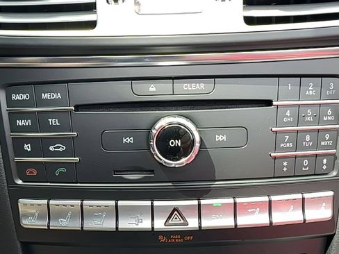 Used 2017 Mercedes-Benz E 400 Cabriolet image 10