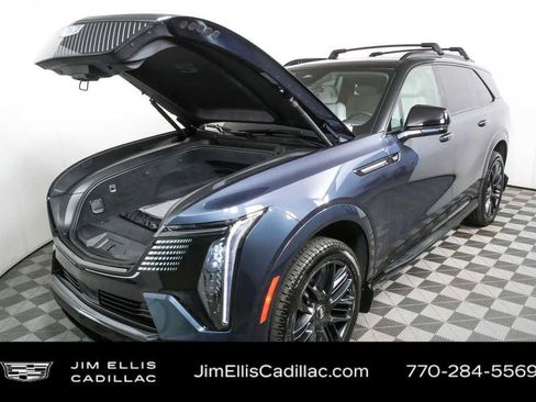 Certified 2026 Cadillac Escalade IQ Sport 1 w/ LPO, ONYX Package AWD/4WD image 31
