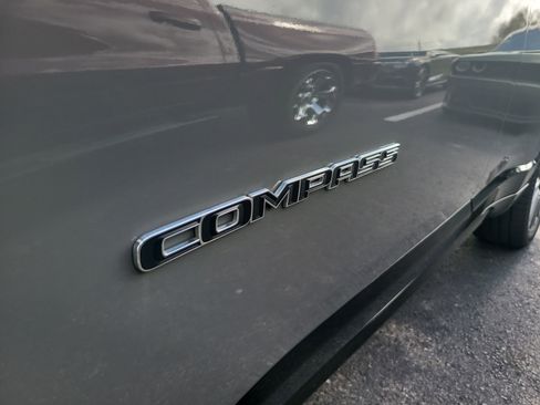 Used 2022 Jeep Compass Limited w/ Elite Group image 9