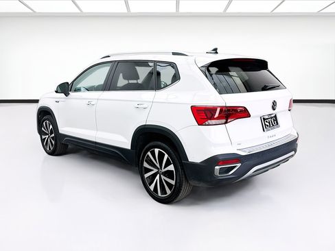 Used 2024 Volkswagen Taos SE FWD image 6