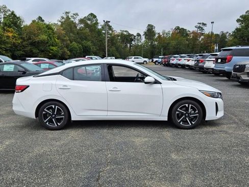 Used 2024 Nissan Sentra SV image 15