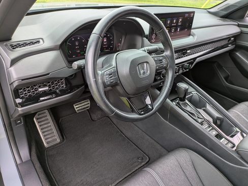 Used 2023 Honda Accord Sport image 8