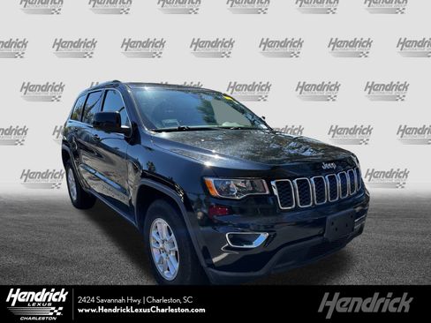 Used 2019 Jeep Grand Cherokee Laredo image 1