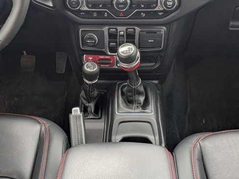 Used 2024 Jeep Wrangler Unlimited Rubicon image 18