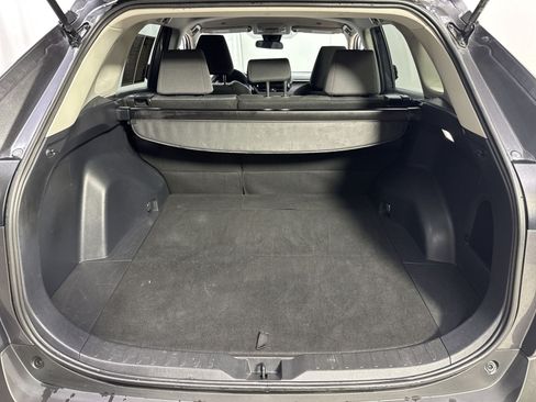 Used 2025 Toyota RAV4 XLE AWD/4WD image 37