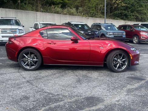 Used 2019 MAZDA MX-5 Miata RF Grand Touring RWD image 2