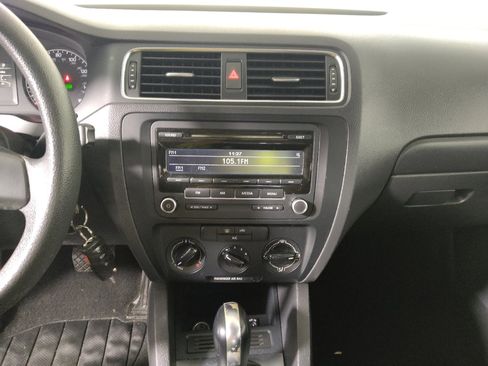 Used 2014 Volkswagen Jetta S FWD image 25