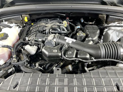 Used 2023 Jeep Grand Cherokee Altitude image 30