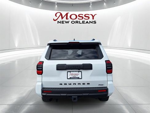 Used 2025 Toyota 4Runner SR5 image 6