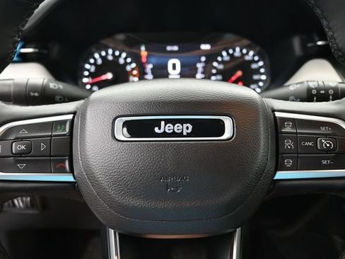 Used 2025 Jeep Compass Limited AWD/4WD image 29
