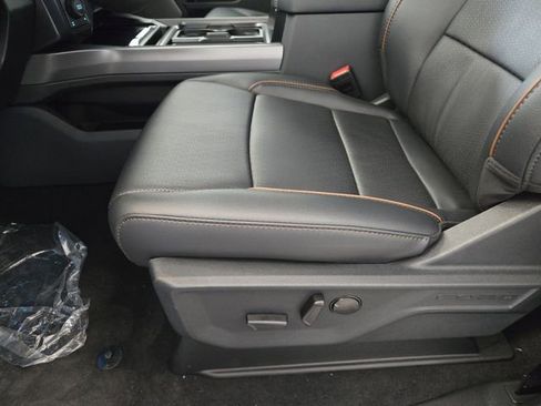 New 2026 Ford F250 Lariat w/ FX4 Off-Road Package image 18