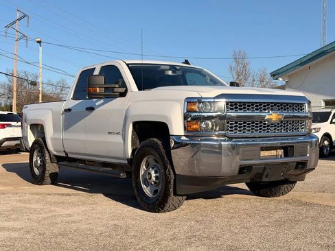 Used 2019 Chevrolet Silverado 2500 W/T image 1