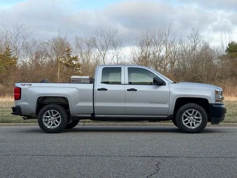 Used 2018 Chevrolet Silverado 1500 W/T w/ Trailering Package image 35