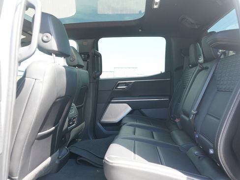 Used 2025 GMC Sierra EV Denali AWD/4WD image 19