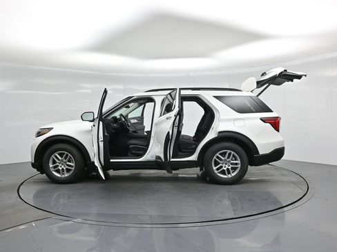 New 2026 Ford Explorer Active RWD image 37