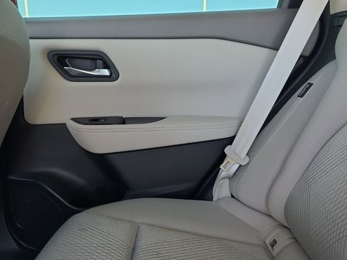 Used 2025 Nissan Rogue SV AWD/4WD image 11