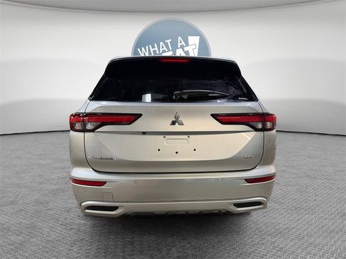 Used 2024 Mitsubishi Outlander SEL image 5