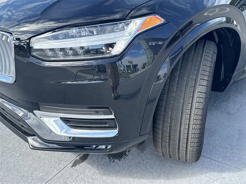 New 2025 Volvo XC90 B6 Plus w/ Protection Package Premier image 3