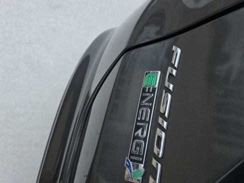 Used 2017 Ford Fusion Energi SE FWD image 14
