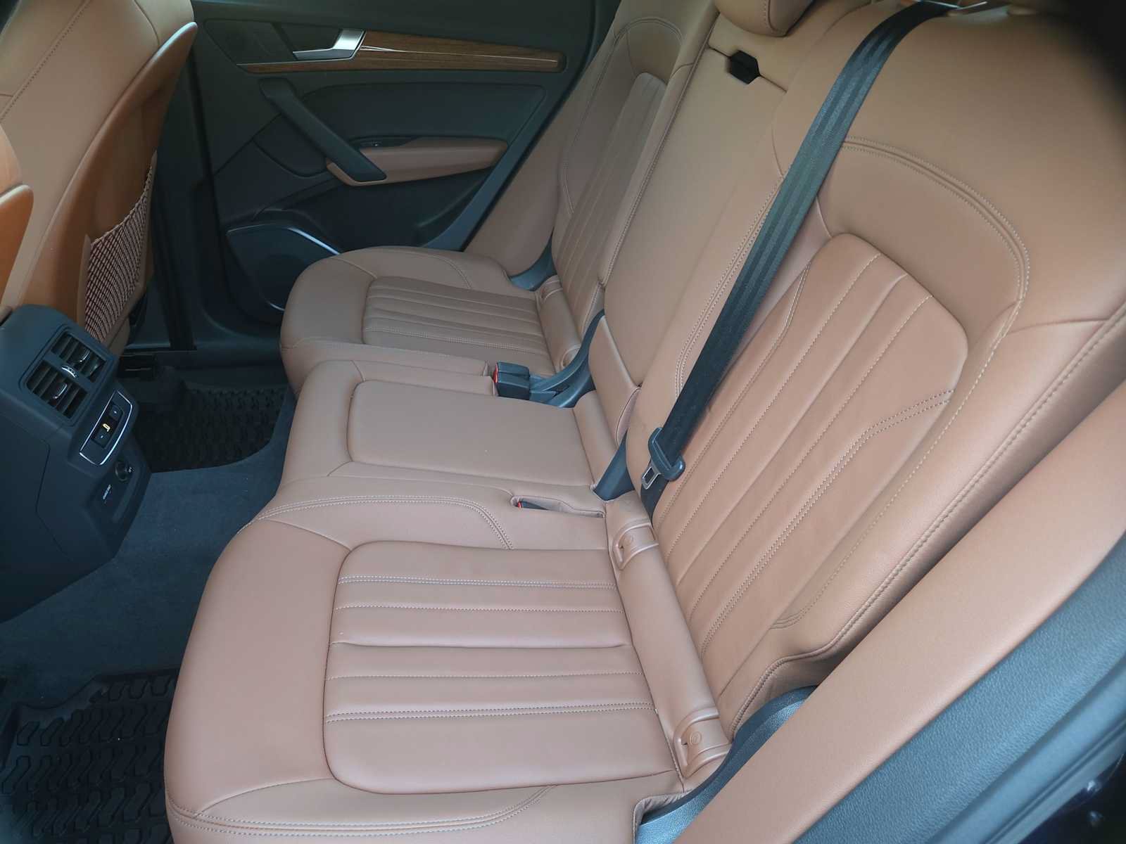Used 2024 Audi Q3 2.0T Premium Plus w/ Premium Plus Package AWD/4WD image 21