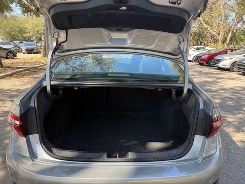 Used 2025 Volkswagen Jetta SE image 25