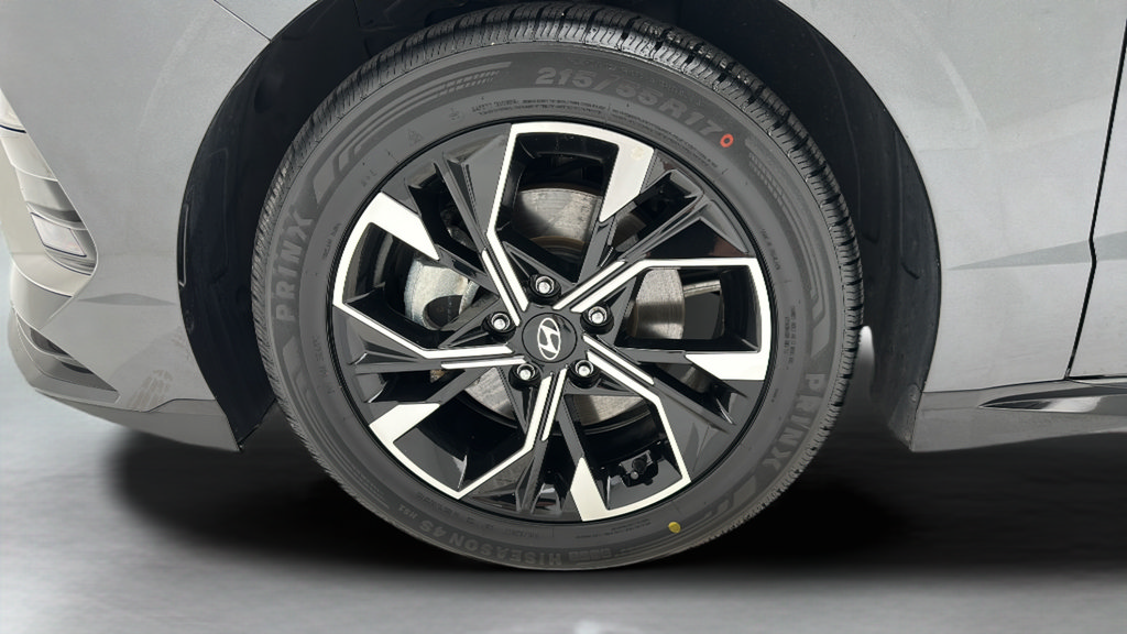 Used 2025 Hyundai Sonata SEL FWD image 9