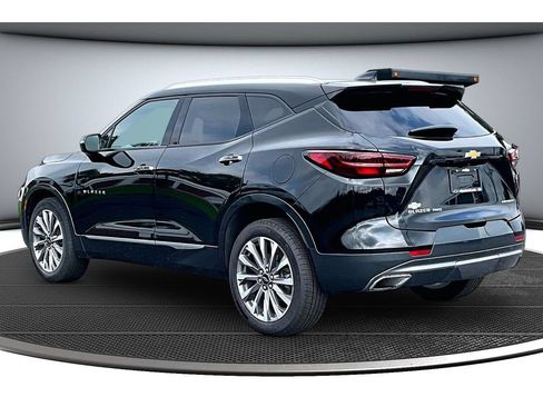 Used 2023 Chevrolet Blazer Premier w/ Enhanced Convenience Package AWD/4WD image 18